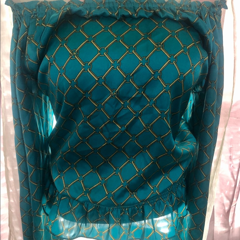 Michael Khors off the shoulder long sleeve satin blouse!